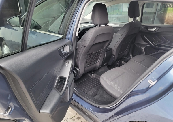 Ford Focus cena 51660 przebieg: 199330, rok produkcji 2019 z Opole małe 326